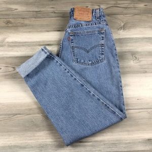 Vintage Levi’s 550 Relaxed Tapered Leg Mom Jeans
